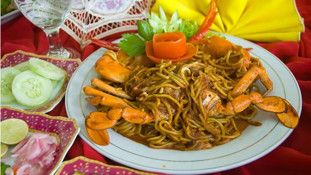 Kuliner Khas Nusantara yang Wajib Dicoba Saat Traveling