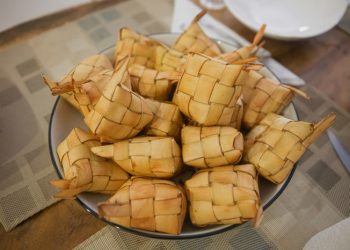 Cara Membuat Ketupat Lebaran yang Lembut