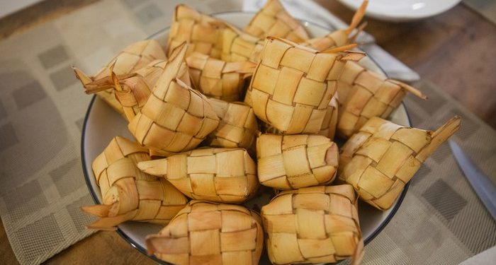 Cara Membuat Ketupat Lebaran yang Lembut