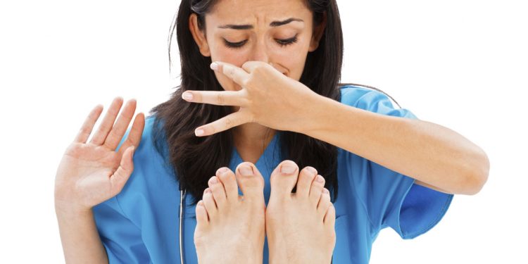 Tips & Trik Menghilangkan Bau Kaki yang Tidak Sedap