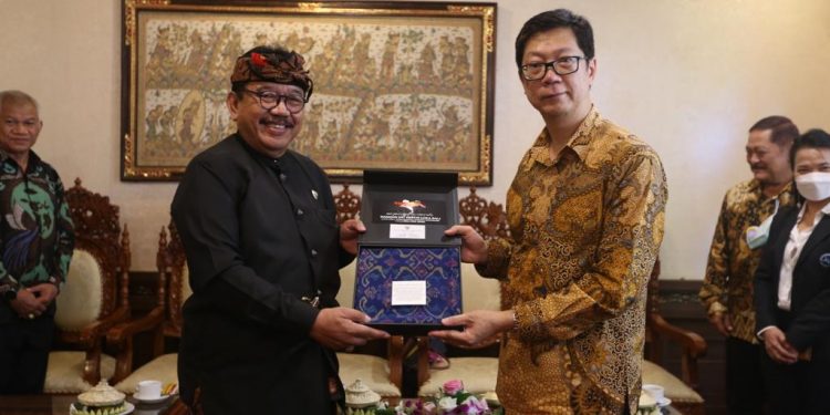 Wagub Cok Ace Terima Kunjungan Duta Besar Thailand Untuk Indonesia