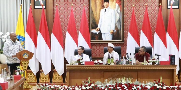 Gubernur Bali Menginspirasi President Marriot – Indonesia   Gunakan Arak Tradisional Lokal Bali Daripada Minuman Import