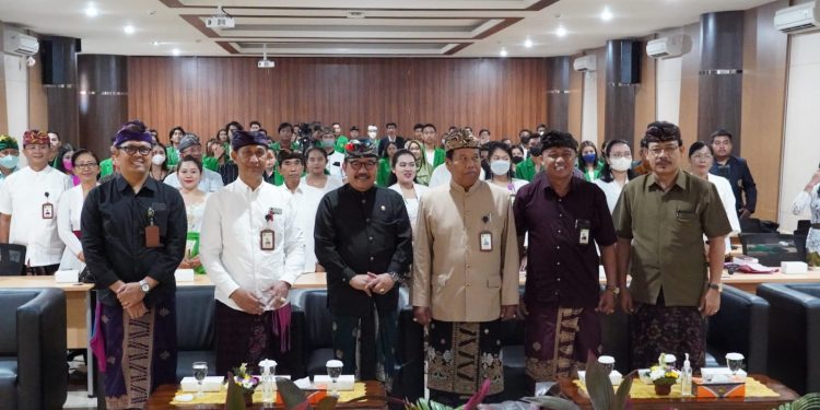 Wagub Cok Ace Menjadi Keynote Speaker Acara Seminar Nasional Pertanian Berkelanjutan ke-2