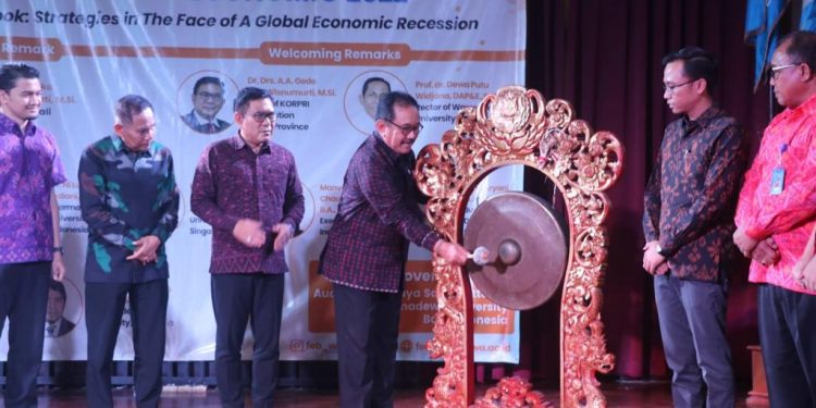 Wagub Cok Ace Jadi “Keynote Speaker ” Seminar Internasional di Warmadewa