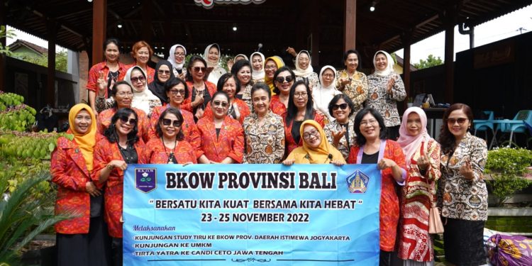 Laksanakan Studi Tiru, BKOW Bali Jalin Silaturahmi dengan BKOW DIY