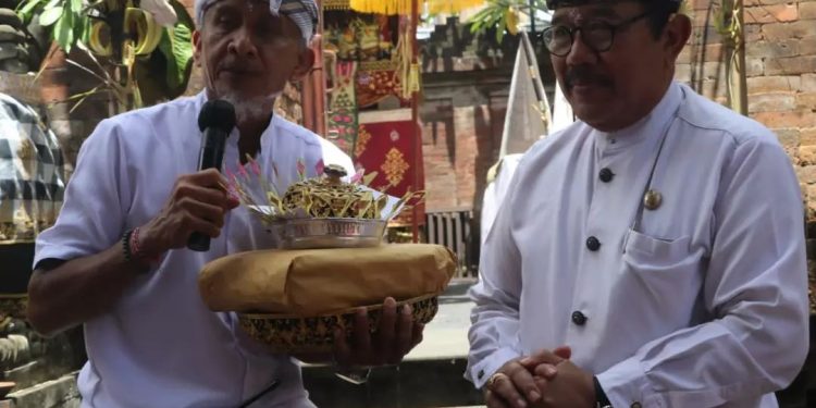 Wagub Cok Ace Apresiasi Semangat Krama Banjar Gerenceng Rampungkan Jineng