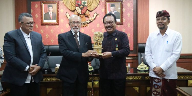 Wagub Cok Ace Terima Kunjungan Wali Nanggroe Aceh