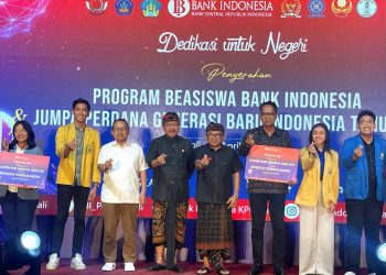 Wagub Cok Ace Ajak Para Penerima Beasiswa BI Kelak Membangun Indonesia Khususnya Bali