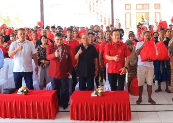 Gubernur Koster Serahkan 500 Paket Sembako di Buleleng Dalam HUT Yayasan Karya Bhakti Adyaksa