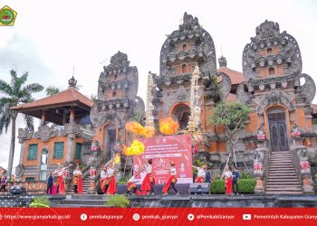 10 LPK Adu Koreografi di Open Stage Balai Budaya Gianyar