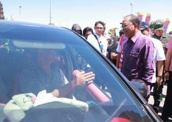 Tinjau Pos Terpadu Mudik Lebaran 2023 di Gilimanuk, Gubernur Koster Kerahkan Dishub Bali Dukung Personil Gabungan Layani Pemudik