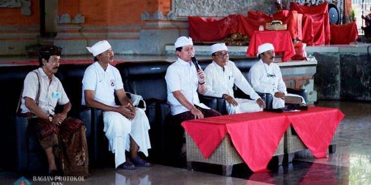 Technical Meeting Upacara Masal PHDI Klungkung, Bupati Suwirta Apresiasi Semangat Gotong Royong Peserta