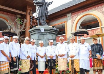 Gubernur Wayan Koster dan Tjok Oka Sukawati Resmikan Pasar Rakyat Tematik Wisata Ubud Didampingi Bupati Gianyar