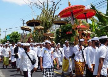 Imbauan Masyarakat untuk Hindari Jalan Raya Besakih di Nongan Karena Ada Upacara Ngusaba