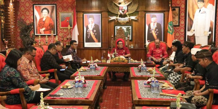 Lestarikan Budaya, Bupati Sanjaya Support Workshop Joged Bumbung Kreativitas Paiketan Seniman Tabanan