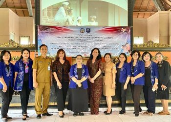 Ketua Umum BKOW Provinsi Bali, Ny. Tjok. Putri Hariyani Ardhana Sukawati Buka Sosialisasi Pencegahan KDRT yang Berimplikasi Pada Stunting
