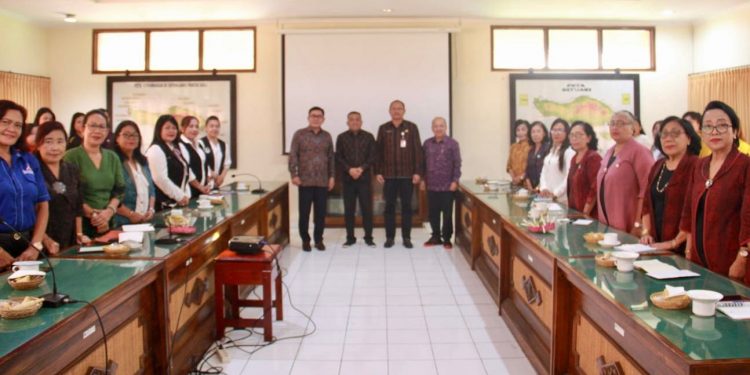 Kesbangpol Bali Sosialisasi Pendidikan Politik untuk Tokoh Perempuan