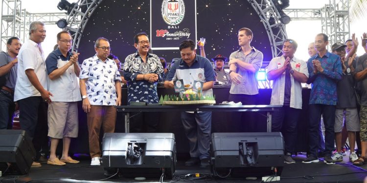 Hadiri HUT Ke-18 PPMKI Bali bertajuk “Go Local”, Wagub Cok Ace Harap Jadi Ajang Pemersatu Pecinta Otomotif