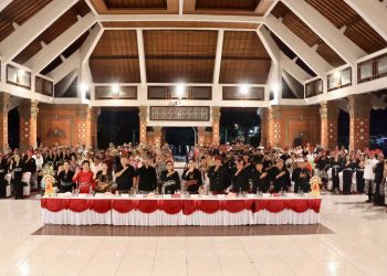 Serahkan Bantuan Kepada 150 Warga Tabanan, Manggala Utama PAKIS Provinsi Bali Ingatkan Warga Untuk Turut Menjaga Kebersihan Lingkungan