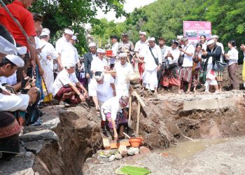Prajuru Pura Puseh Penegil Dharma dan Krama Desa Adat Kekeran Apresiasi Kepemimpinan Gubernur Bali Wayan Koster