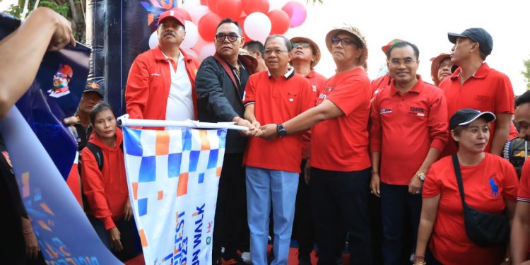 Gubernur Bali Wayan Koster Bersama Ketua DPRD Bali Ikut Meriahkan Pre-Event Creative Fun Walk Bali Digital Festival 2023 di Tabanan