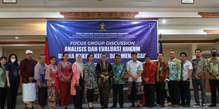 Ketua Dekranasda Bali Ny. Putri Koster Meyampaikan Pihaknya Akan Terus Mengawasi dan Berikan Perlindungan Hukum Kepada Pelaku UMKM