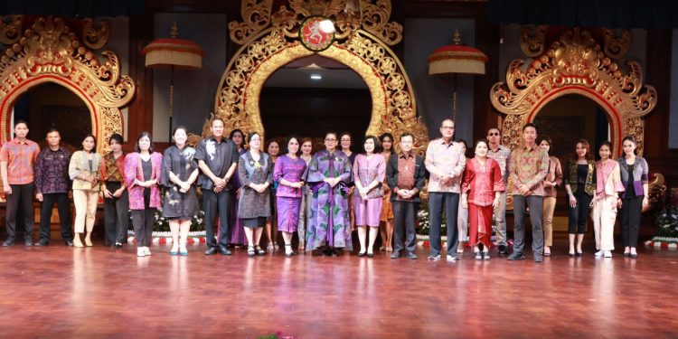 Omzet IKM Bali Bangkit Melejit Selama PKB, Ny. Putri Koster Apresiasi Kecintaan Masyarakat Bali Terhadap Kerajinan Asli Bali