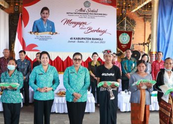 Aksi Sosial Menyapa dan Berbagi TP PKK Bali di Kabupaten Bangli Hari ke-2