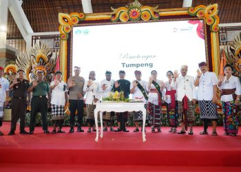 Hadiri Puncak Peringatan Hari Keluarga Nasional Ke 30, Wagub Cok Ace Dorong Keluarga Perkaya Pengetahuan Tentang Gizi dan Pengasuhan Anak Agar Optimal