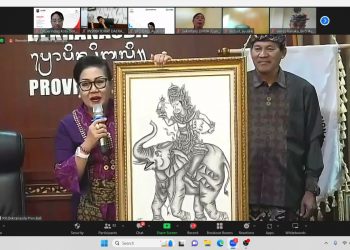 Difasilitasi Ny. Putri Koster, Lelang Lukisan Virtual Seniman Disabilitas Agus Mertayasa Tembus 96 Juta Rupiah