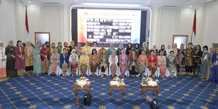 Bahas Program Kerja Tahun 2024, Pj. Ketua Dekranasda Bali Ikuti Rakernas di Istana Wapres