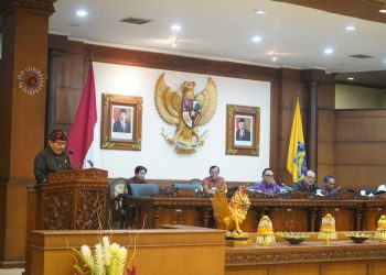 Wagub Bali Sampaikan Pendapat Dalam Rapat Paripurna ke-38 Masa Persidangan III Tahun Sidang 2023