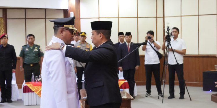 Pj. Gubernur Bali Lantik I Dewa Tagel Wirasa Jadi Pj. Bupati Gianyar