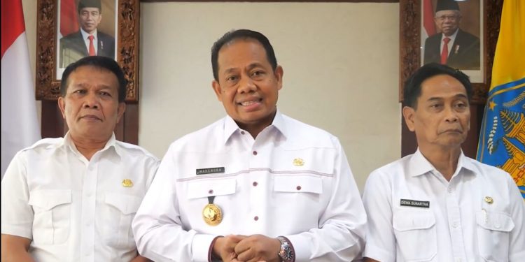 Pj. Gubernur Bali : Tak Bermuatan Politis, Penertiban Baliho Sesuai Protap Kunker Kenegaraan