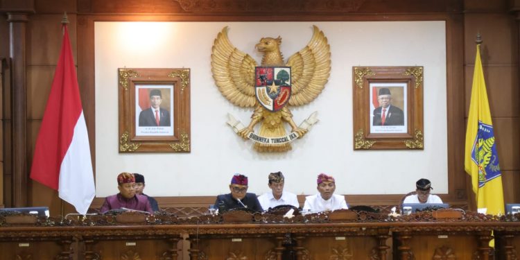 Perda APBD Semesta Berencana Provinsi Bali Tahun Anggaran 2024 dan Perda Pajak Daerah dan Retribusi Daerah Ditetapkan