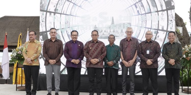 Pj. Gubernur Bali Mahendra Jaya Luncurkan Program Pungutan Wisatawan Asing