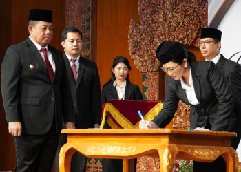Pj. Gubernur Bali Lantik 4 Pejabat Pimpinan Tinggi Pratama Lingkungan Pemerintah Provinsi Bali