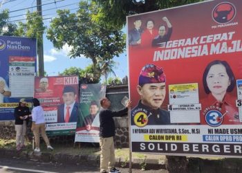 Tim Sapu Jagat Tabanan Bergerak Bersihkan APK Selama Masa Tenang Pemilu