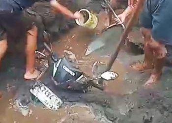 Hujan Deras di Karangasem, Rumah dan Motor Terendam Pasir dan Lumpur