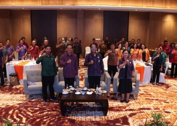 Sekda Dewa Made Indra Beri Motivasi, Fasilitasi dan Anggaran Agar Standar Pelayanan Pendidikan di Bali Naik Kelas