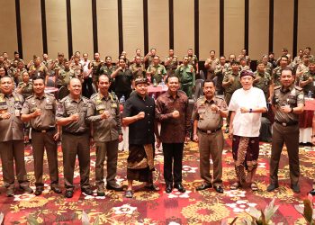 SEKDA DEWA INDRA TEKANKAN SATPOL PP PERLU MELAKUKAN PENDEKATAN HUMANIS DALAM MENEGAKKAN PERATURAN