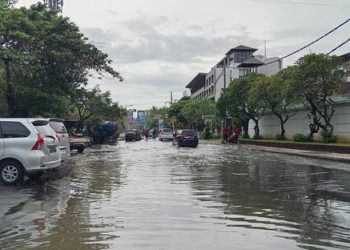 Banjir Terjang Jalan Pantai Kuta-Bypass Ngurah Rai setelah Hujan Semalaman