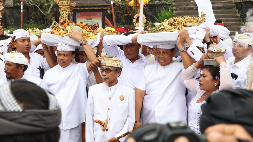 Tandai Penyineban Karya IBTK Tahun 2024, Pj. Gubernur Bali Nuek Bagia Pula Kerti