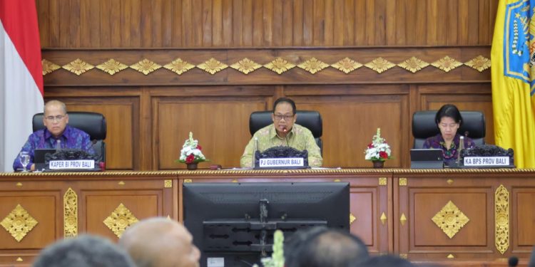 Tekan Inflasi, Pj. Gubernur Bali Minta Pemkab Manfaatkan Tanah Provinsi Untuk Menanam Bahan Pangan