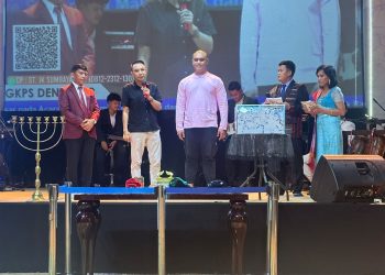 Hadiri Malam Doa Bersama dan Kidung Pujian, Gde Oka Dukung Pembangunan Gereja GKPS Denpasar