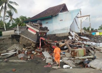 Monumen Bersejarah di Jembrana Ambruk Akibat Abrasi