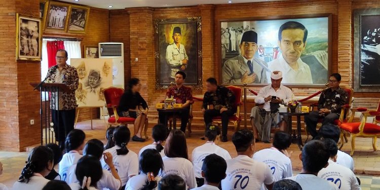 Gde Oka Hadiri Seminar Peringatan Hari Lahir Bung Karno
