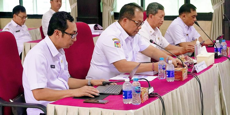 Pj. Gubernur Bali S. M. Mahendra Jaya Sampaikan Laporan Capaian Kinerja Dengan Tagline Ngrombo - Satu Hati, Satu Kata, Satu Tindakan