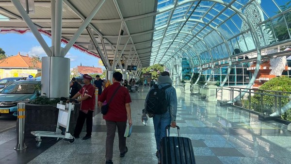 Warga Rumania Dideportasi karena Menjadi Instruktur Diving di Buleleng