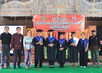 Apresiasi Wisuda Lansia, Pj. Ketua TP PKK Bali: Semoga Para Lansia Terus Menjadi Insan Mandiri dan Produktif